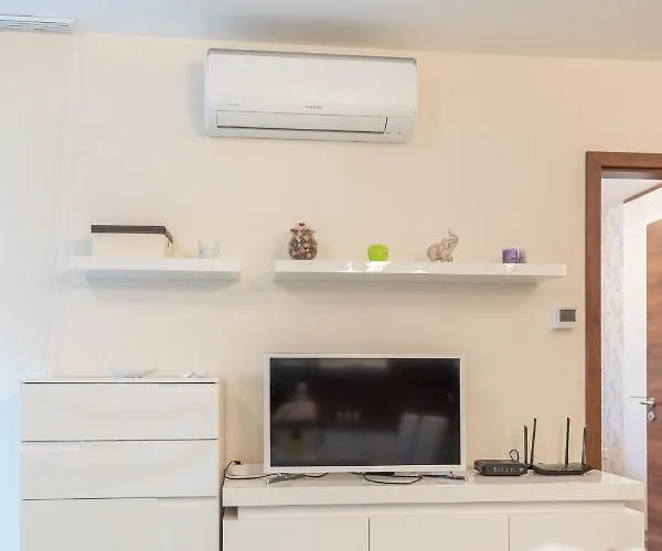 Solar I By Bltn שיופוק