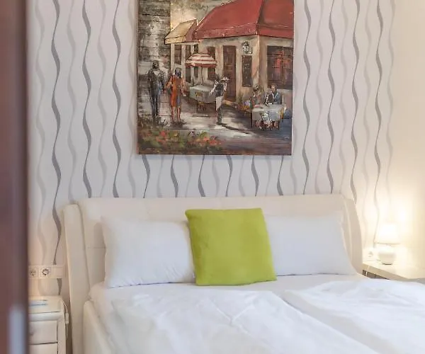 Hotel Solar I By Bltn